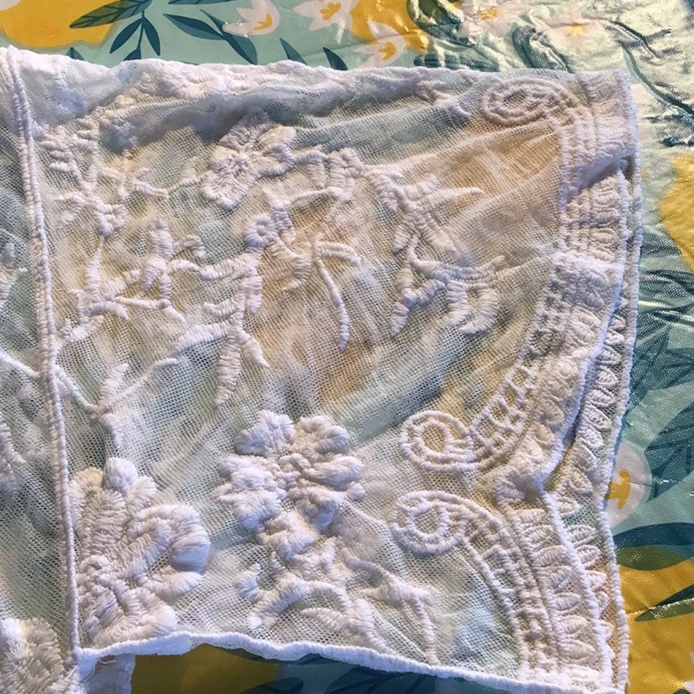 Charlotte Russe White Lace Kimono with Scalloped Hem size L - Picture 6 of 8